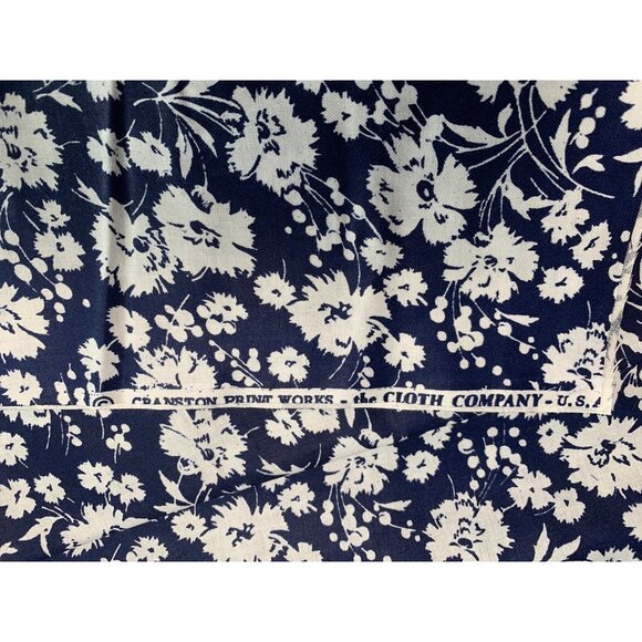 Cranston Floral Cotton Fabric 1/4 yard White on Blue 44" wide Sewing & Crafting - Picture 2 of 5